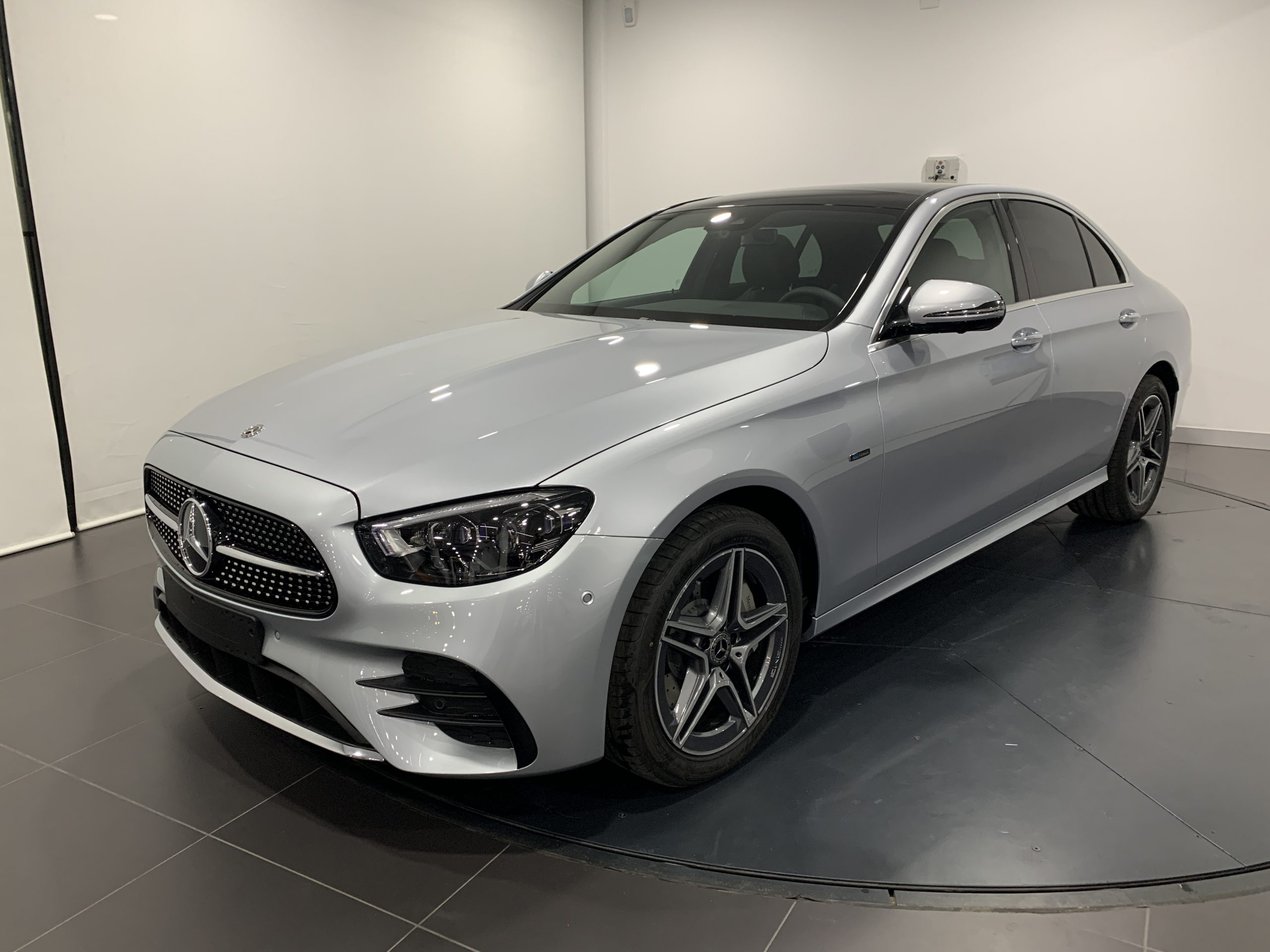 Mercedes Classe A, un restyling in punta di LED